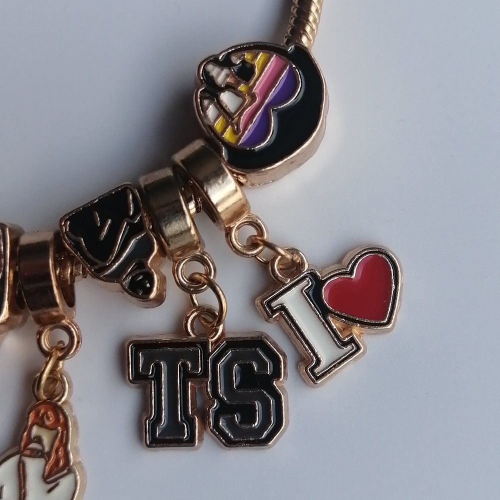 Taylor Swift Eras Tour Charm Bracelet Goldtone Multi Colour - Picture 3 of 8
